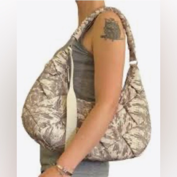 Jason Wu Handbags - Jason Wu Dylan Woven Ivory Lizard Print camo Shoulder Bag Purse Handbag NWT $138